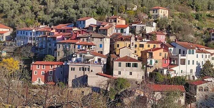 Appartamento trilocale in vendita in via Guglielmo Marconi, Molini, Prelà