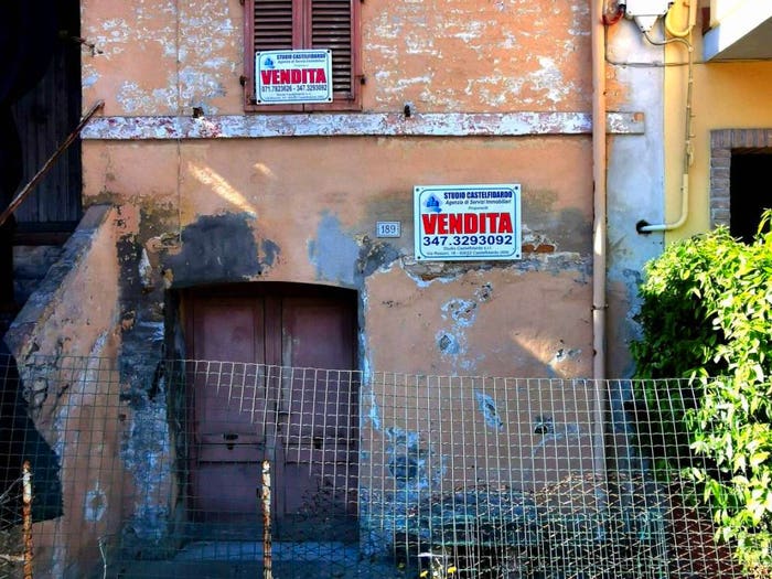 Casa quadrilocale in vendita in Via Villa Musone, Musone, Loreto