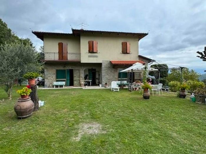 Casa con 6 locali in vendita in Via Carenzi Cetica A, Cetica, Castel San Niccolò