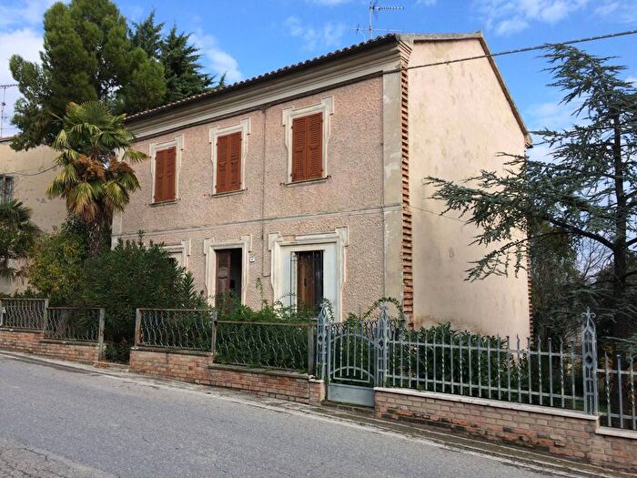 Casa con 6 locali in vendita in Via Roma, San Giorgio Di Pesaro, Terre Roveresche