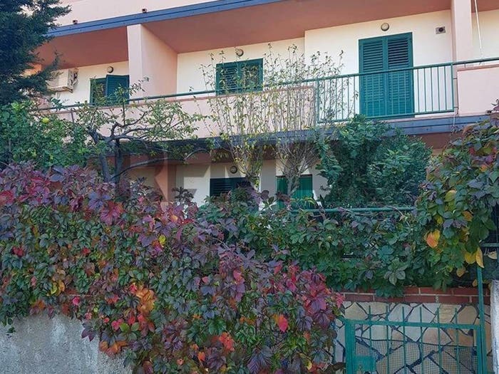 Appartamento trilocale in vendita in viale madonie, Finale, Pollina