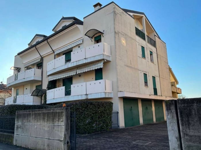 Appartamento trilocale in vendita in Via della Croce Verde, Centro San Tommaso, Albignasego