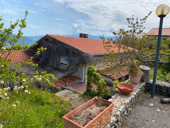 Casa quadrilocale in vendita in Contrada Pedagni, Castelbuono