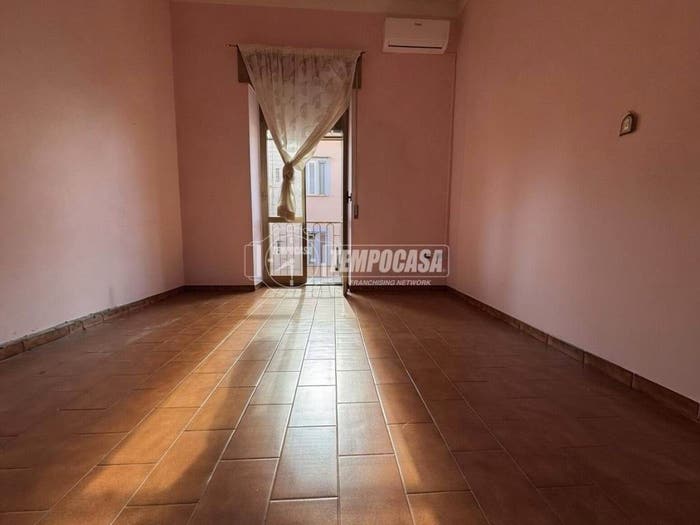 Appartamento quadrilocale in vendita in Via Acate, Bagnoli, Napoli