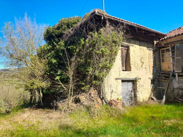 Casa con 5 locali in vendita in via Montà, Cravanzana