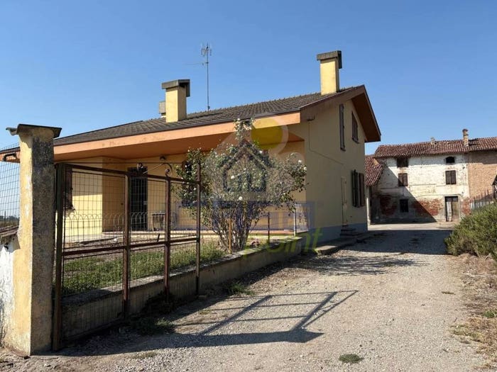 Casa trilocale in vendita in CASCINA PESCATORI, Scandolara Ravara