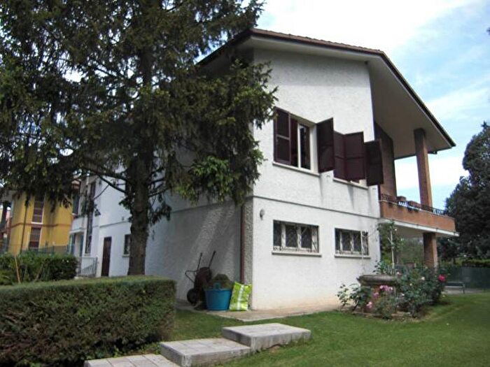 Casa con 6 locali in vendita in Via Vittorio Veneto, Calcinelli, Colli al Metauro