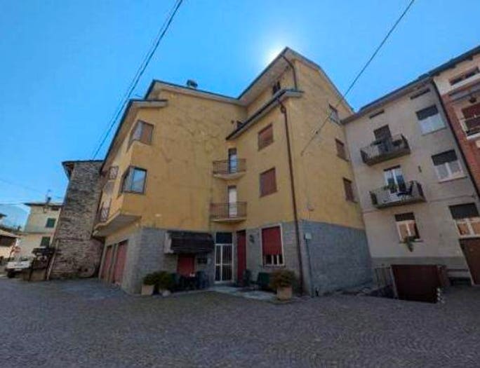 Appartamento quadrilocale in vendita in Via Selvetta, Sirta, Forcola