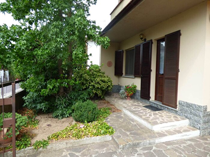 Casa con 6 locali in vendita in Via Salvo d'Acquisto, Cremona