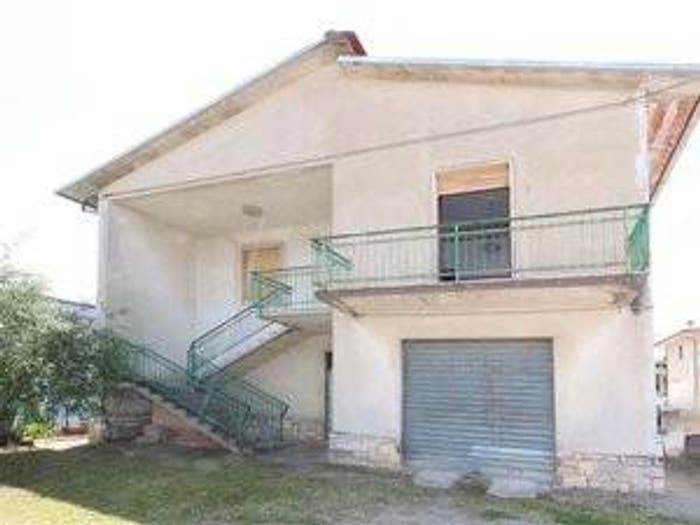 Casa quadrilocale in vendita in Via Pozzo Nuovo, Castiglion Fiorentino