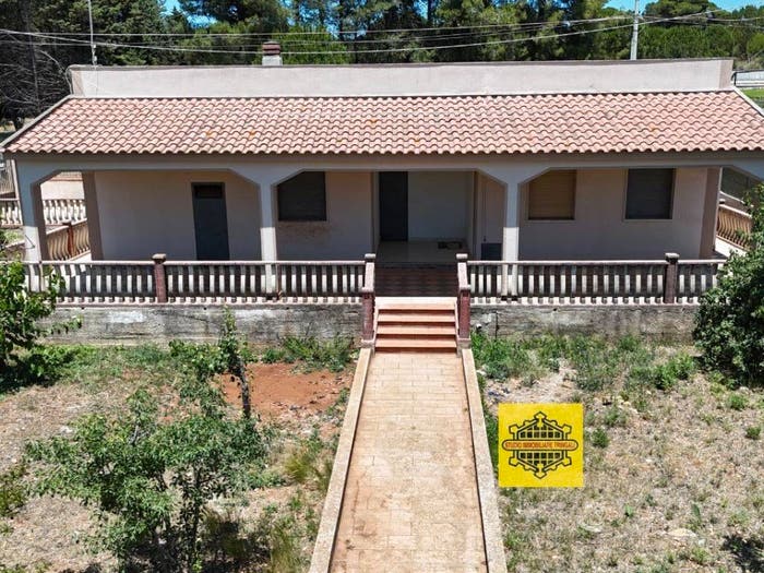 Casa con 5 locali in vendita in CONTRADA AMATURA, Avola