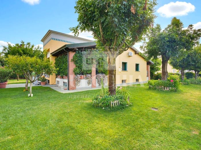 Casa quadrilocale in vendita in Via Luigi Boccherini, Centro, Castel Mella