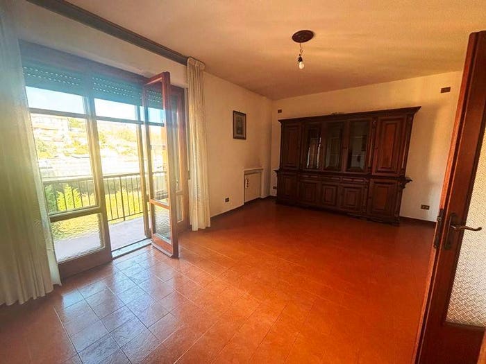 Appartamento con 6 locali in vendita in Via Evangelista Torricelli, Chiusi Scalo, Chiusi