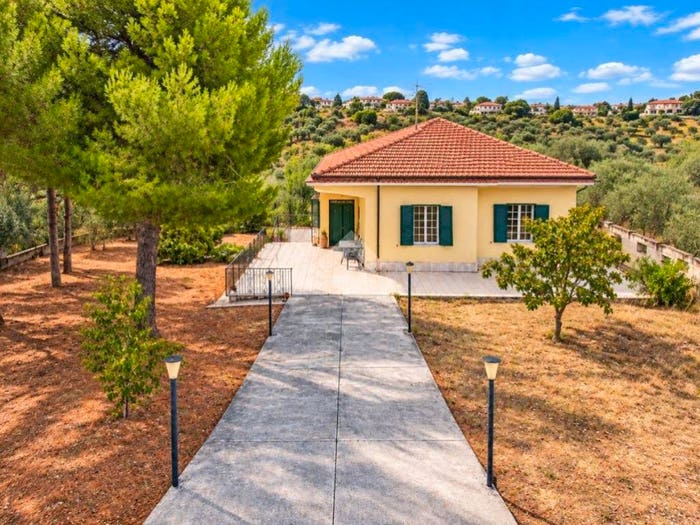 Casa con 5 locali in vendita in Via Trocco, Città Sant'Angelo