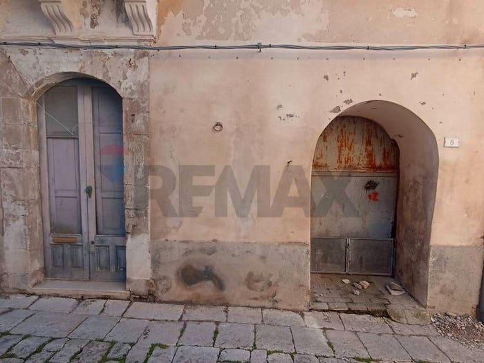 Appartamento monolocale in vendita in via terlato, Centro, Chiaramonte Gulfi
