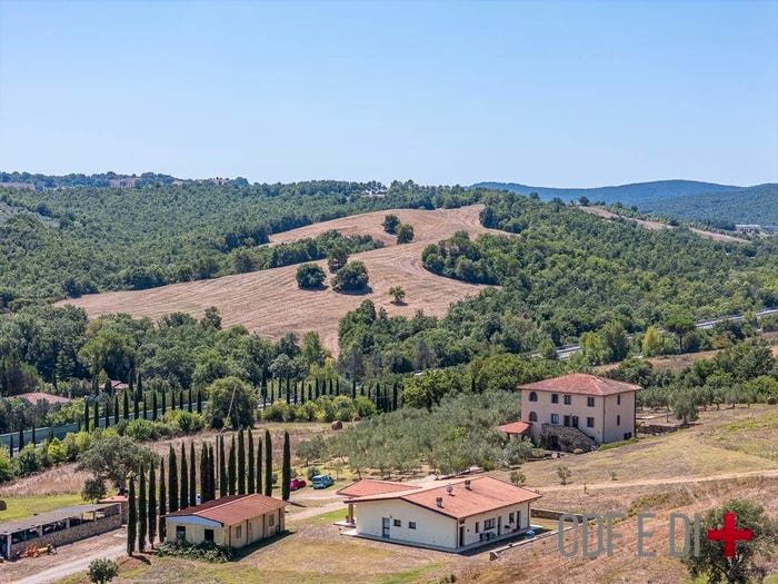 Casa con 6 locali in vendita in Strada di Grande Comunicazione GrossetoFano, Civitella Paganico