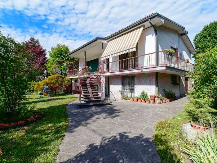 Casa trilocale in vendita in Via Lombardia, Cascina La Valle, Mariano Comense