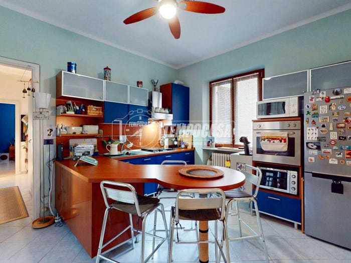 Appartamento trilocale in vendita in Via Castellazzo, Centro, Orbassano