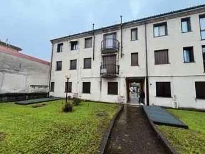 Appartamento bilocale in vendita in Via Umberto I, Centro, Pessano con Bornago
