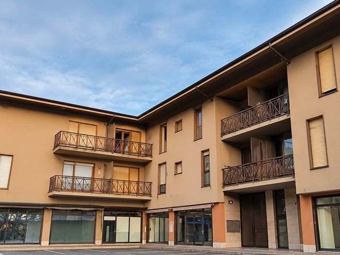 Appartamento trilocale in vendita in Via Lecco, Centro, Pontida