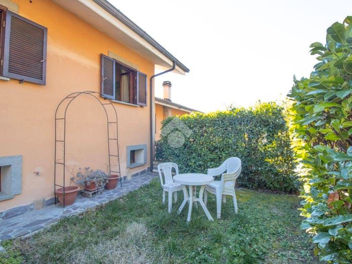 Appartamento trilocale in vendita in Via Forcella, Centro, Montasola