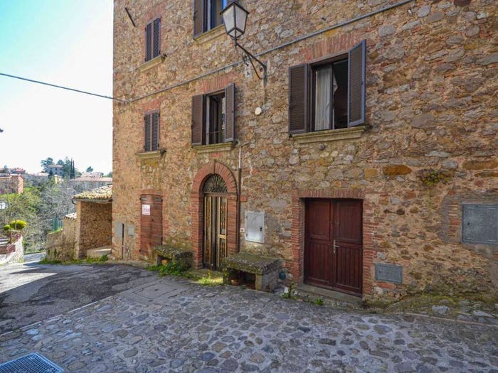 Casa con 6 locali in vendita in Via San Francesco, San Cristoforo, Ficulle