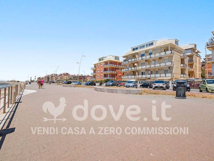 Appartamento trilocale in vendita in Via Giovanni Ingrao, Ostia Ponente, Roma