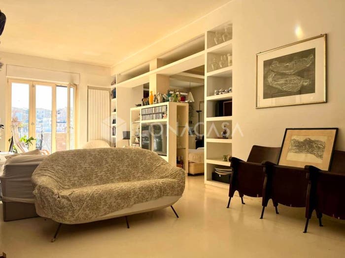 Appartamento con 5 locali in vendita in Via Poggio dei Mari, Arenella, Napoli