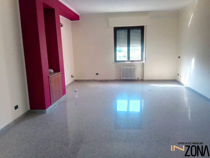 Appartamento con 6 locali in vendita in Contrada Mampioppo, Scafa