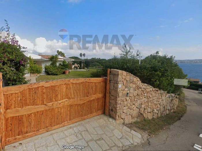 Casa con 5 locali in vendita in Via Baia di Nelson, Punta Sardegna, Palau