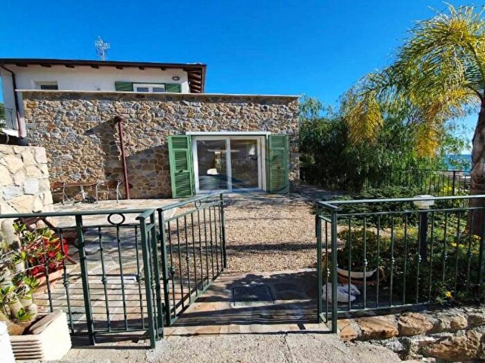 Casa con 5 locali in vendita in Via Cornice dei Due Golfi, Arziglia Madonna della Ruota, Bordighera