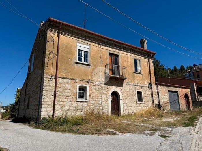 Casa con 6 locali in vendita in Via Venezia, Centro Storico, Campobasso