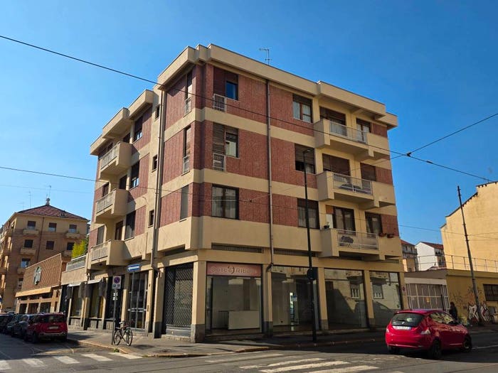 Appartamento trilocale in vendita in Via Salbertrand, Parella, Torino