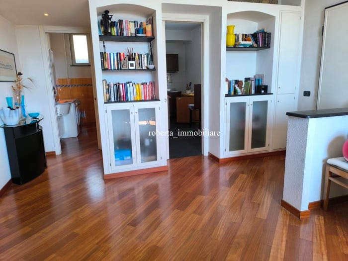 Appartamento trilocale in vendita in Via Pini Domestici, Centro, Cogoleto