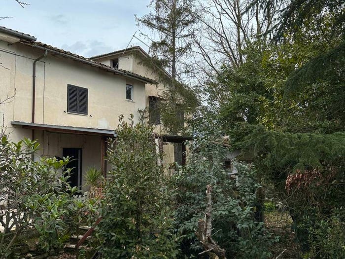 Casa con 6 locali in vendita in Via Montisola, Contigliano