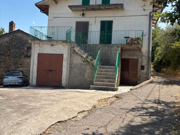 Casa trilocale in vendita in Via Grande, Roccamontepiano