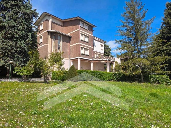 Casa con 6 locali in vendita in Via delle Frasche, Via XXIV Maggio CEP, Campobasso