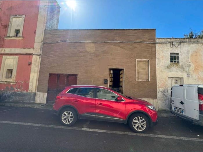 Casa con 6 locali in vendita in Via Francesco Crispi, Copertino