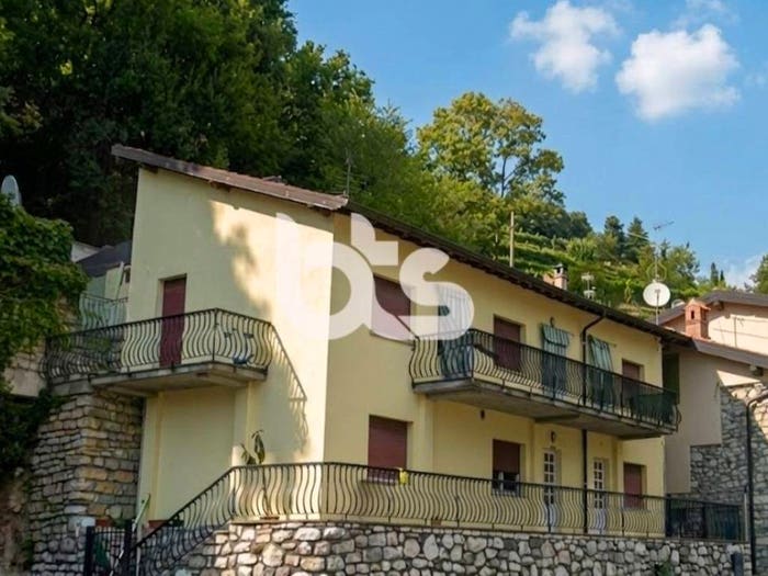 Casa quadrilocale in vendita in via vecchi, Centro, Adrara San Martino