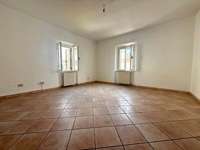 Appartamento quadrilocale in vendita in Via Bruno Buozzi, Cecina Centro, Cecina