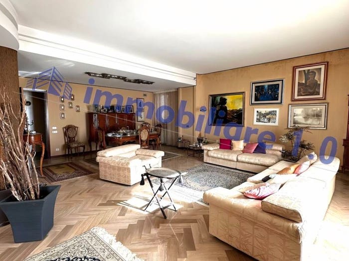 Appartamento con 6 locali in vendita in Viale Italia, Centro, Alcamo