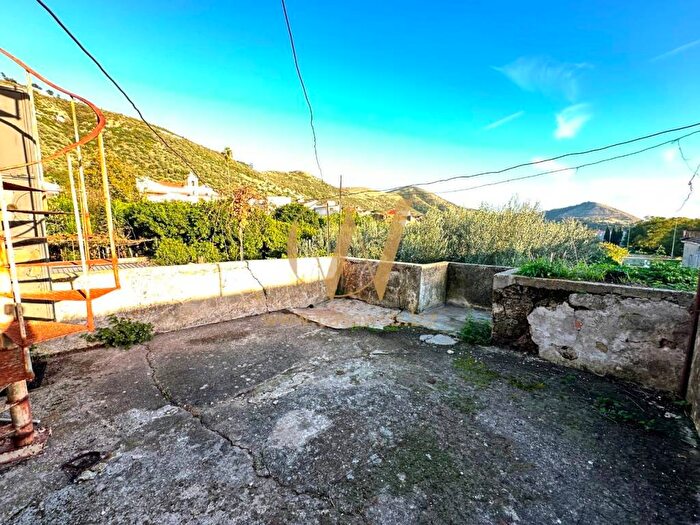 Casa quadrilocale in vendita in Via Casamassaro, Tuoro, Caserta