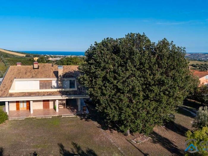 Casa con 6 locali in vendita in Giulianova