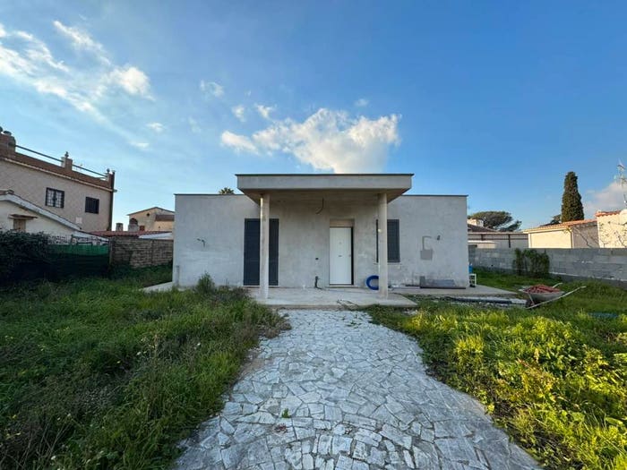 Casa quadrilocale in vendita in Campo di Carne Pantanelle, Aprilia