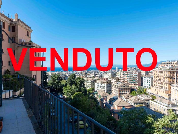 Appartamento quadrilocale in vendita in Via Aldo Acquarone, Castelletto, Genova