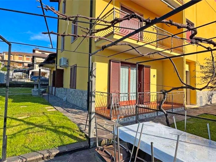 Appartamento quadrilocale in vendita in Albano Sant'Alessandro