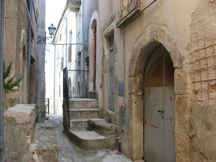 Casa con 6 locali in vendita in Via Regina Margherita, Castiglione a Casauria