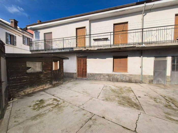 Casa con 5 locali in vendita in Pelosi, Viarigi