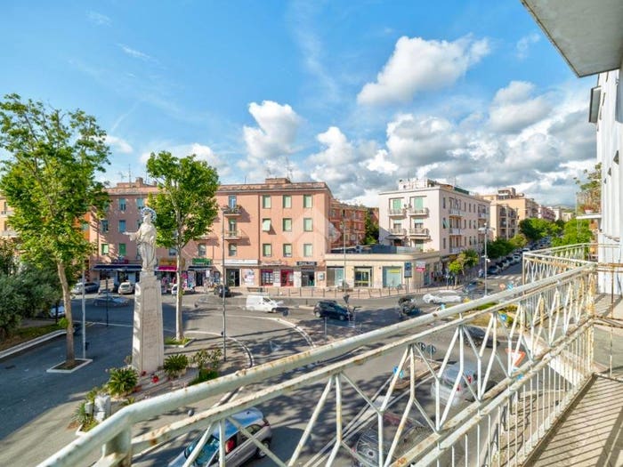 Appartamento con 6 locali in vendita in Viale Guido Baccelli, Matteotti Uliveto Buonarroti, Civitavecchia