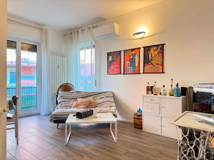 Appartamento trilocale in vendita in Via Privata Piani Romani, Fenarina Via Neghelli Collina di Ponente, Alassio
